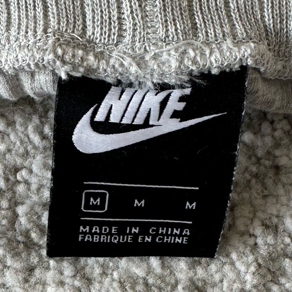 Nike Light Grey Cotton Shorts - Size Medium - Picture 3 of 3